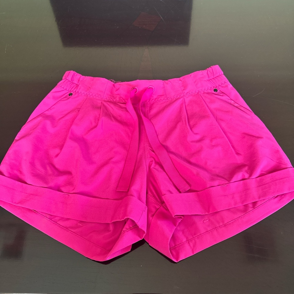 Lululemon Spring Break Away Short